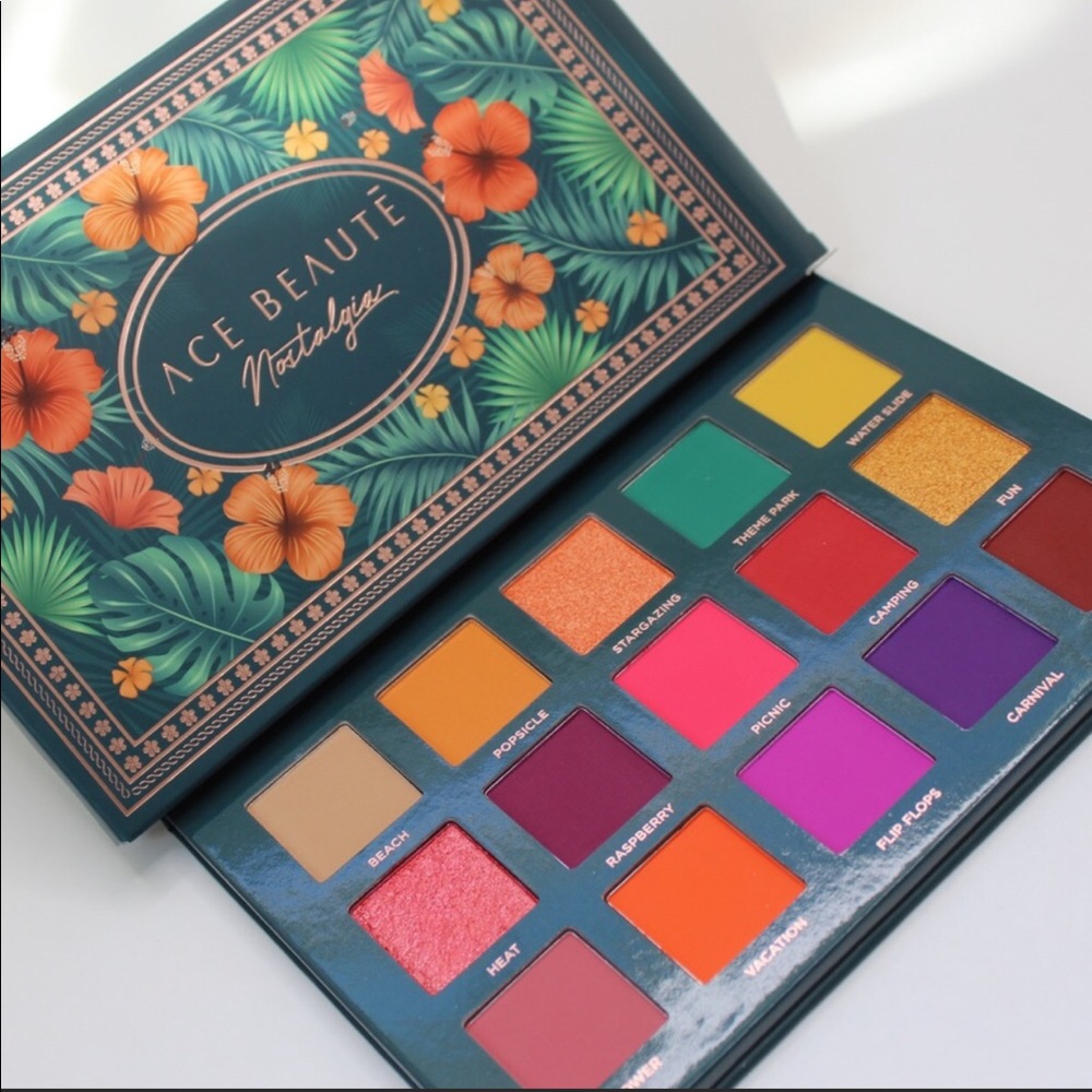 Ace Beautē Nostalgia Palette NWT